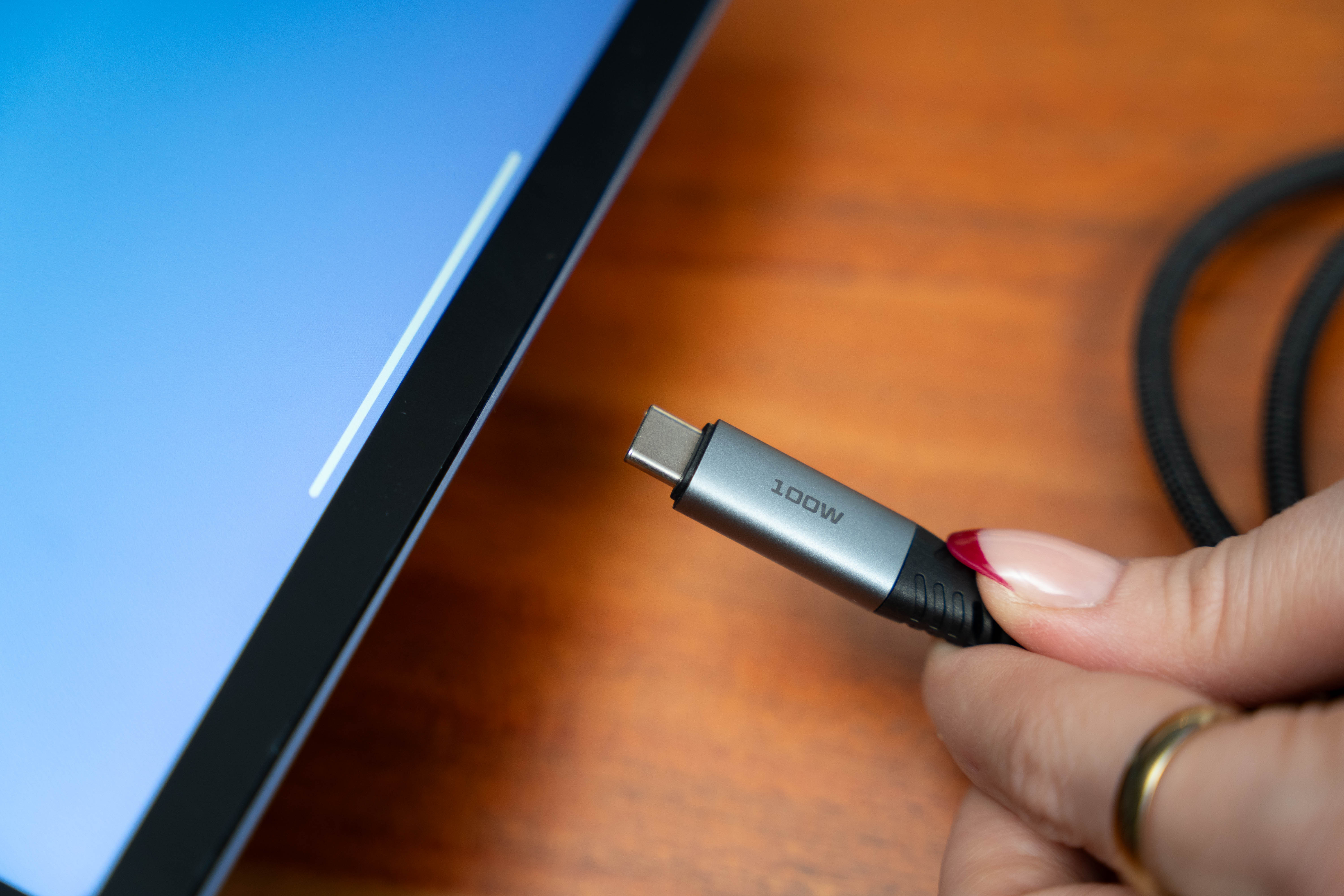 Verbatim Lifestyle Pictures Cables Nov 2024 31846 Df1