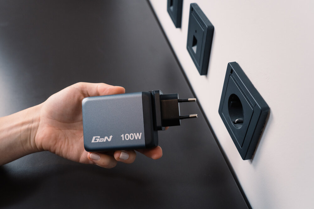 Adattatore Di Ricarica USB-C Power Delivery + USB-A 45W/230V Bianco