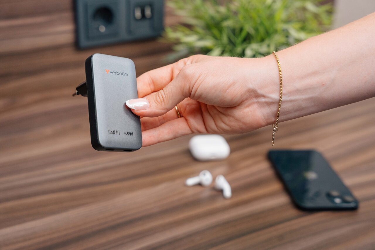 Essentials Slim Gan Charger 30280 July 2026 Df 9