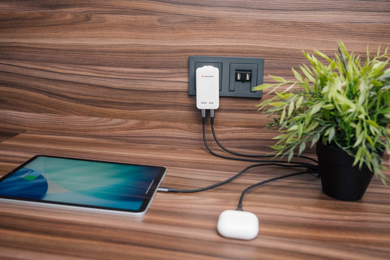 Essentials Slim Gan Charger 30281 July 2026 Df 4