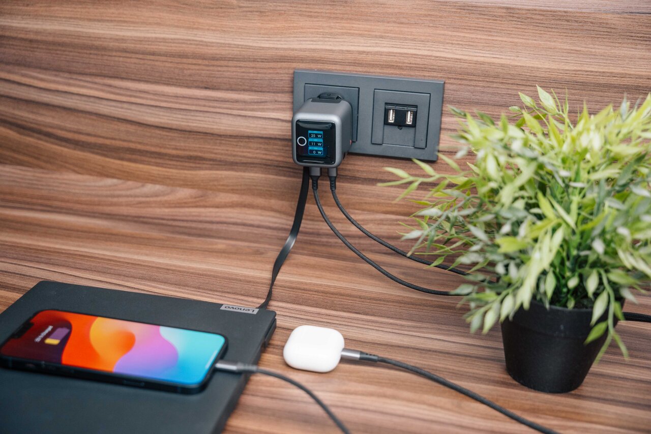 Gan Charger With Display 32059 July 2026 Df 8