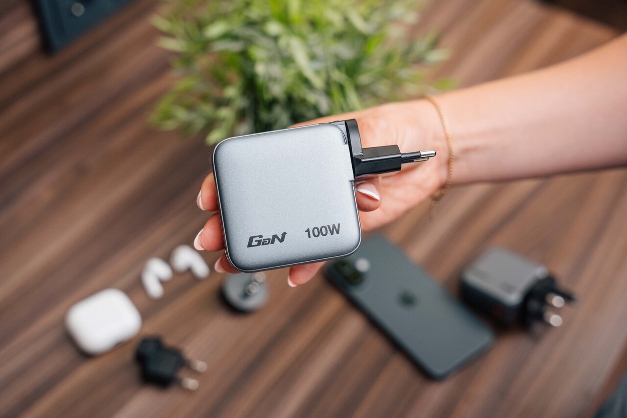 Gan Charger With Display 30239 July 2026 Df 6