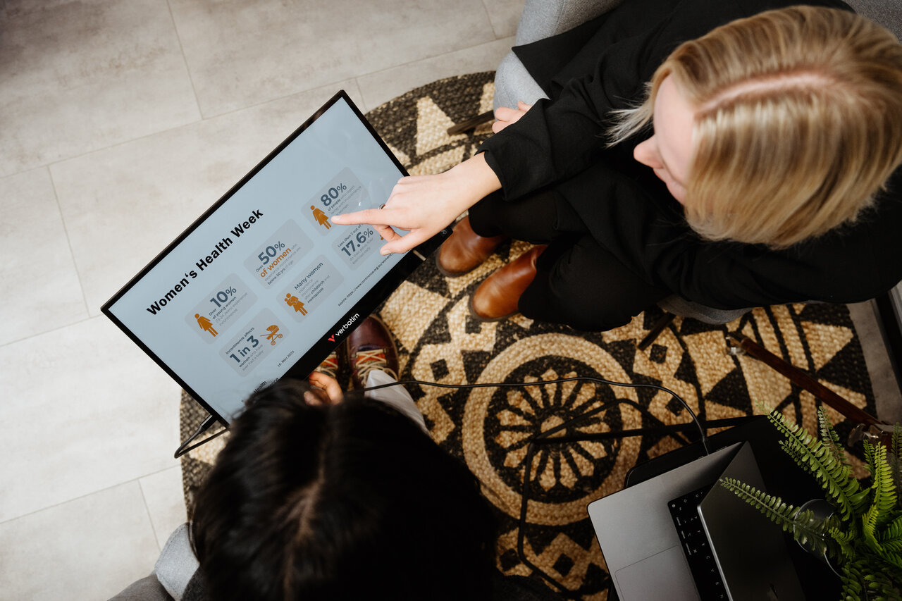 Verbatim Lifestyle Pictures Monitors Shooting March 2023 49593 Ab